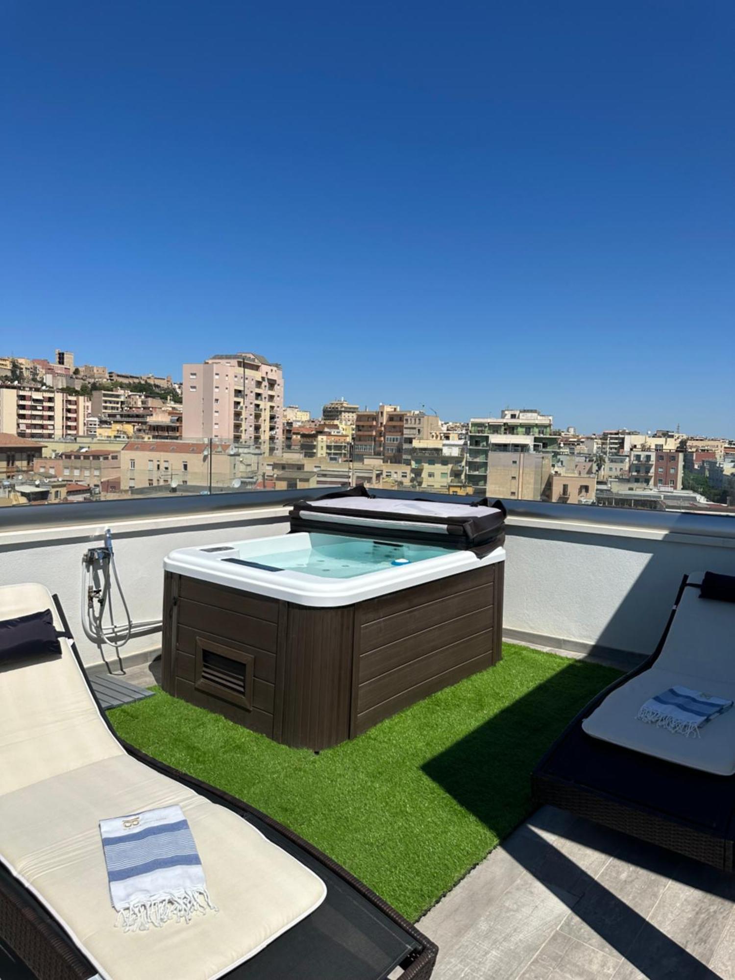 18 Dante Luxury Suites Cagliari Eksteriør billede